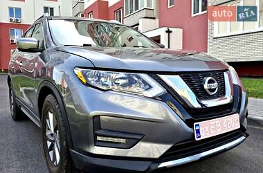 Позашляховик / Кросовер Nissan Rogue 2017 в Вінниці