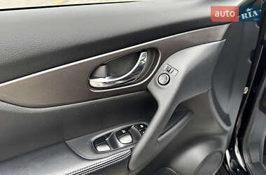 Внедорожник / Кроссовер Nissan Rogue 2013 в 