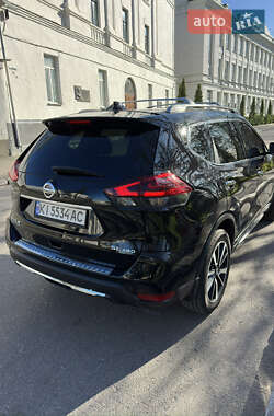 Внедорожник / Кроссовер Nissan Rogue 2019 в 