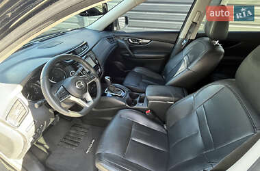 Внедорожник / Кроссовер Nissan Rogue 2019 в 