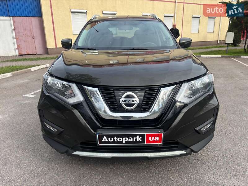 Внедорожник / Кроссовер Nissan Rogue 2017 в Запорожье