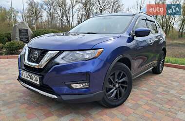 Внедорожник / Кроссовер Nissan Rogue 2018 в 