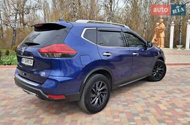 Внедорожник / Кроссовер Nissan Rogue 2018 в 