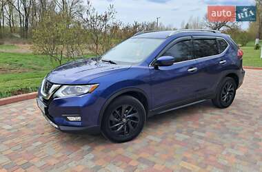 Внедорожник / Кроссовер Nissan Rogue 2018 в 
