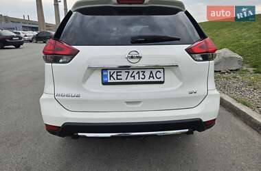 Внедорожник / Кроссовер Nissan Rogue 2017 в 