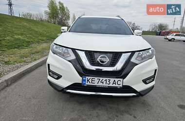 Внедорожник / Кроссовер Nissan Rogue 2017 в 