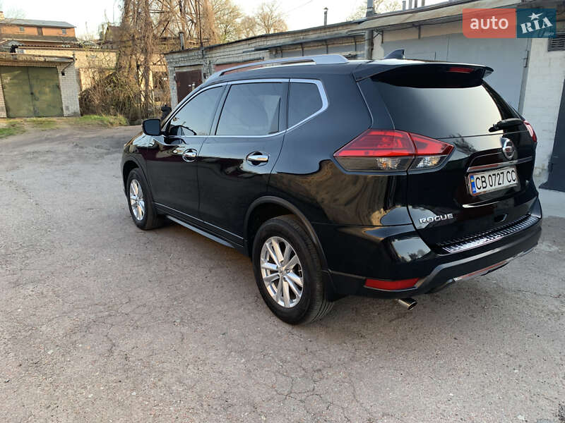 Позашляховик / Кросовер Nissan Rogue 2016 в Чернігові