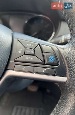 Внедорожник / Кроссовер Nissan Rogue 2020 в 