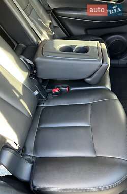 Внедорожник / Кроссовер Nissan Rogue 2020 в 