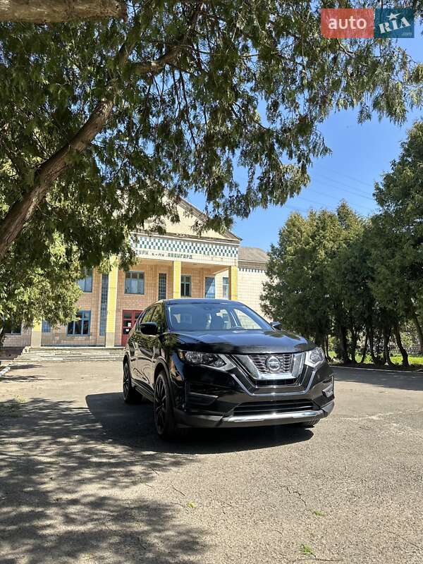 Внедорожник / Кроссовер Nissan Rogue 2019 в 