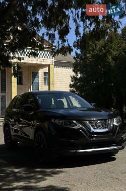 Внедорожник / Кроссовер Nissan Rogue 2019 в 