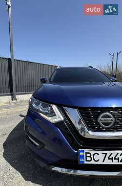 Позашляховик / Кросовер Nissan Rogue 2019 в 