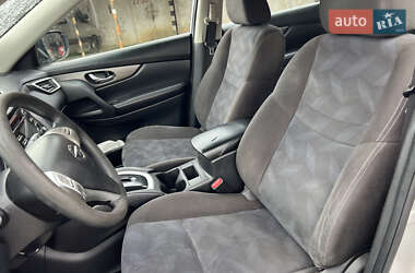 Внедорожник / Кроссовер Nissan Rogue 2015 в 