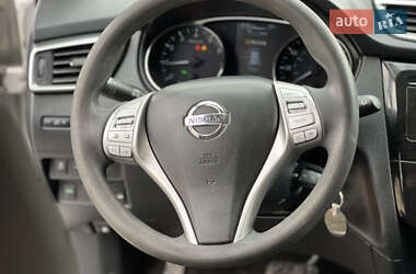 Внедорожник / Кроссовер Nissan Rogue 2015 в 