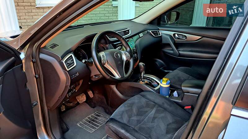 Внедорожник / Кроссовер Nissan Rogue 2015 в Днепре