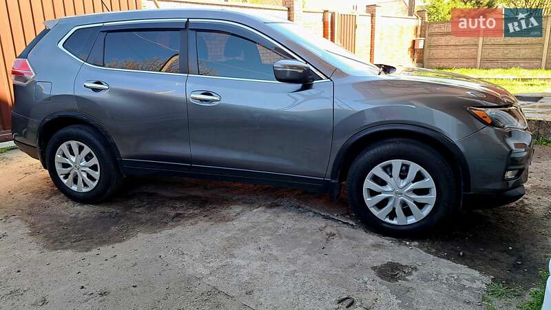 Внедорожник / Кроссовер Nissan Rogue 2015 в Днепре