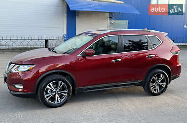 Внедорожник / Кроссовер Nissan Rogue 2017 в 