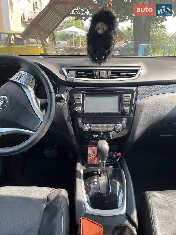 Внедорожник / Кроссовер Nissan Rogue 2016 в Тетиеве