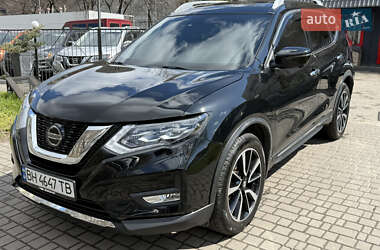 Внедорожник / Кроссовер Nissan Rogue 2018 в 