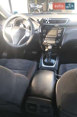 Внедорожник / Кроссовер Nissan Rogue 2015 в 