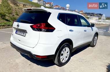Внедорожник / Кроссовер Nissan Rogue 2017 в 