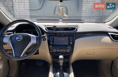 Позашляховик / Кросовер Nissan Rogue 2015 в 