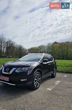 Позашляховик / Кросовер Nissan Rogue 2018 в 