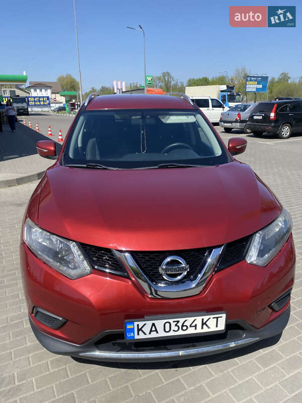 Внедорожник / Кроссовер Nissan Rogue 2015 в Киеве