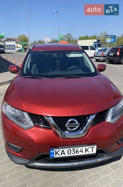 Внедорожник / Кроссовер Nissan Rogue 2015 в 