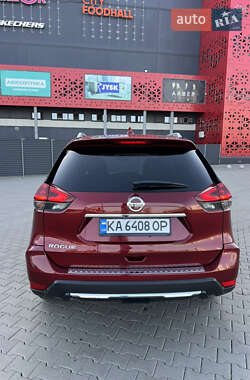 Внедорожник / Кроссовер Nissan Rogue 2018 в 