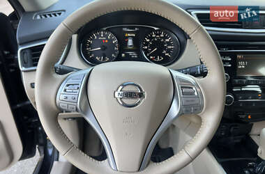 Позашляховик / Кросовер Nissan Rogue 2015 в 