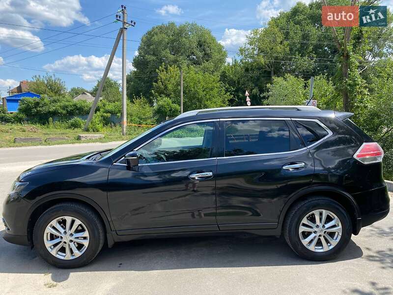 Внедорожник / Кроссовер Nissan Rogue 2016 в Киеве