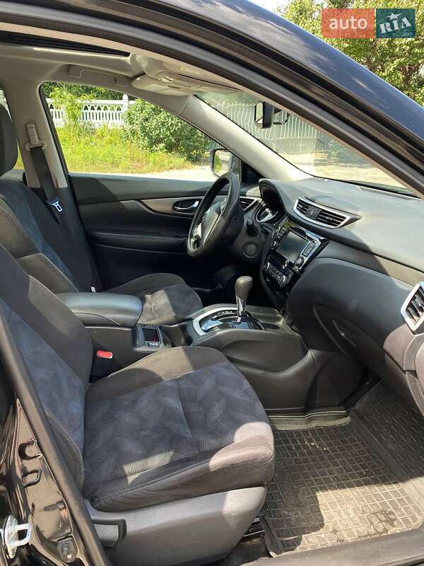 Внедорожник / Кроссовер Nissan Rogue 2016 в Киеве