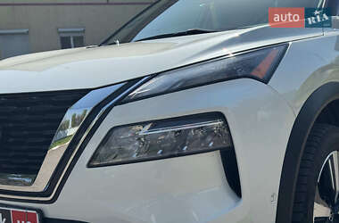 Внедорожник / Кроссовер Nissan Rogue 2023 в 