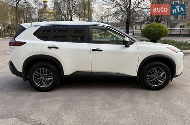 Позашляховик / Кросовер Nissan Rogue 2020 в 