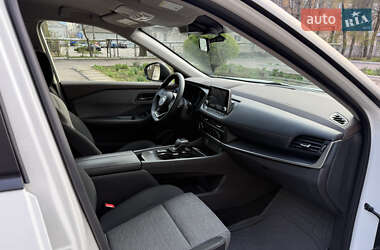 Позашляховик / Кросовер Nissan Rogue 2020 в 