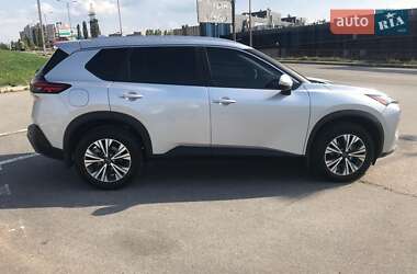 Позашляховик / Кросовер Nissan Rogue 2022 в 