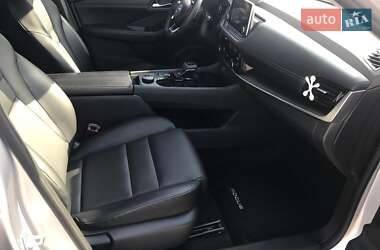 Позашляховик / Кросовер Nissan Rogue 2022 в 