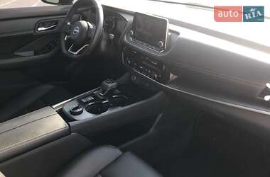 Позашляховик / Кросовер Nissan Rogue 2022 в 
