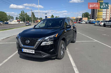 Позашляховик / Кросовер Nissan Rogue 2021 в 