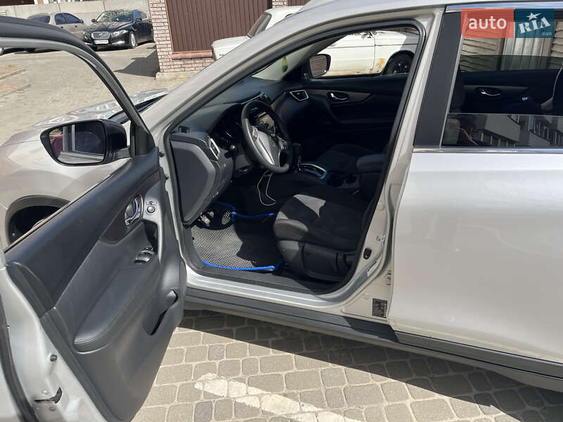 Внедорожник / Кроссовер Nissan Rogue 2015 в Киеве