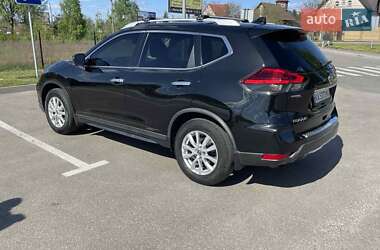 Внедорожник / Кроссовер Nissan Rogue 2017 в 