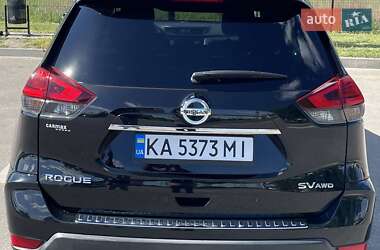 Внедорожник / Кроссовер Nissan Rogue 2017 в 