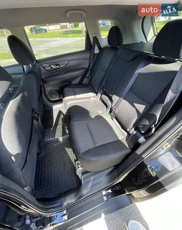 Внедорожник / Кроссовер Nissan Rogue 2017 в Киеве