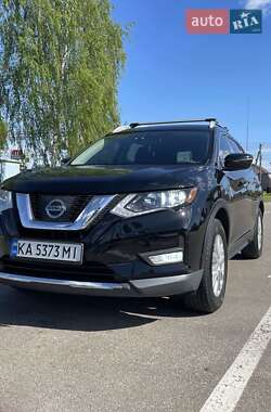 Внедорожник / Кроссовер Nissan Rogue 2017 в 