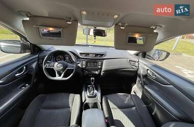 Внедорожник / Кроссовер Nissan Rogue 2017 в 