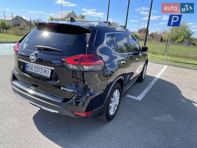 Внедорожник / Кроссовер Nissan Rogue 2017 в Киеве