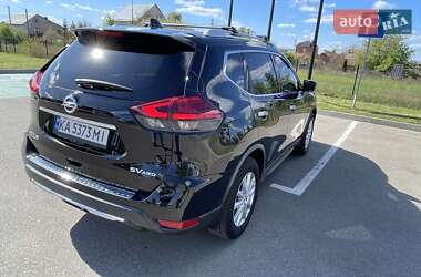 Внедорожник / Кроссовер Nissan Rogue 2017 в 