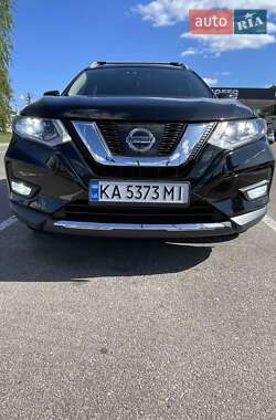 Внедорожник / Кроссовер Nissan Rogue 2017 в 