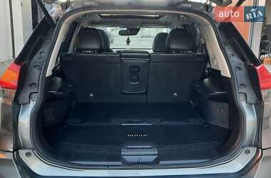 Внедорожник / Кроссовер Nissan Rogue 2017 в 
